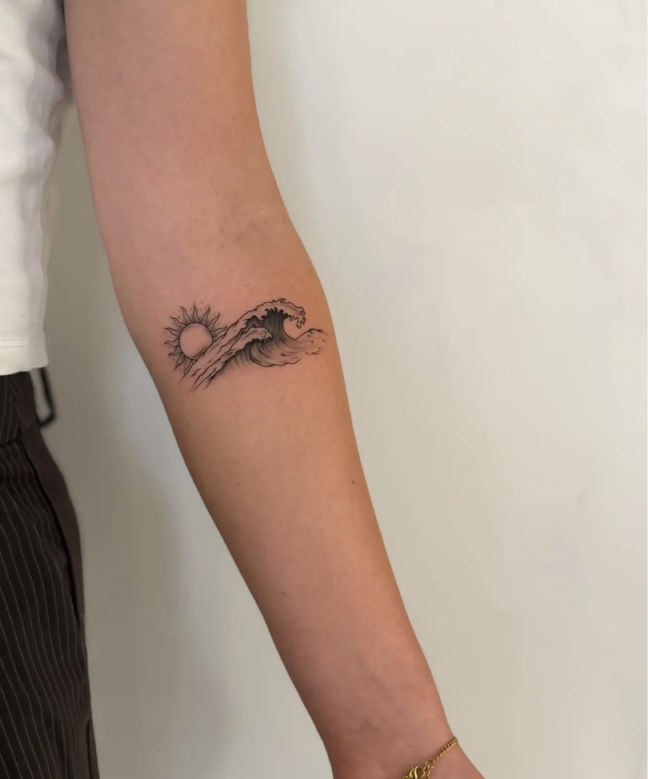 Dotwork tattoo bij Tattoo Heaven
