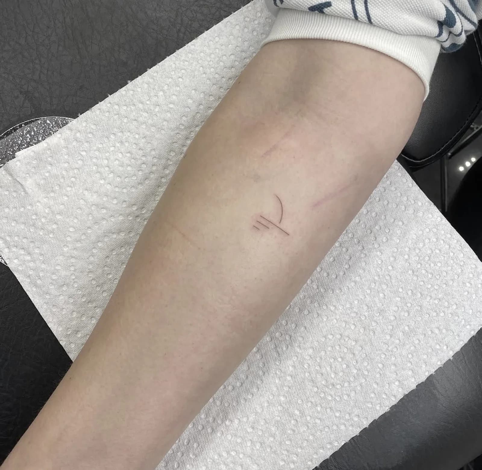 Abstract tattoo bij Tattoo Heaven