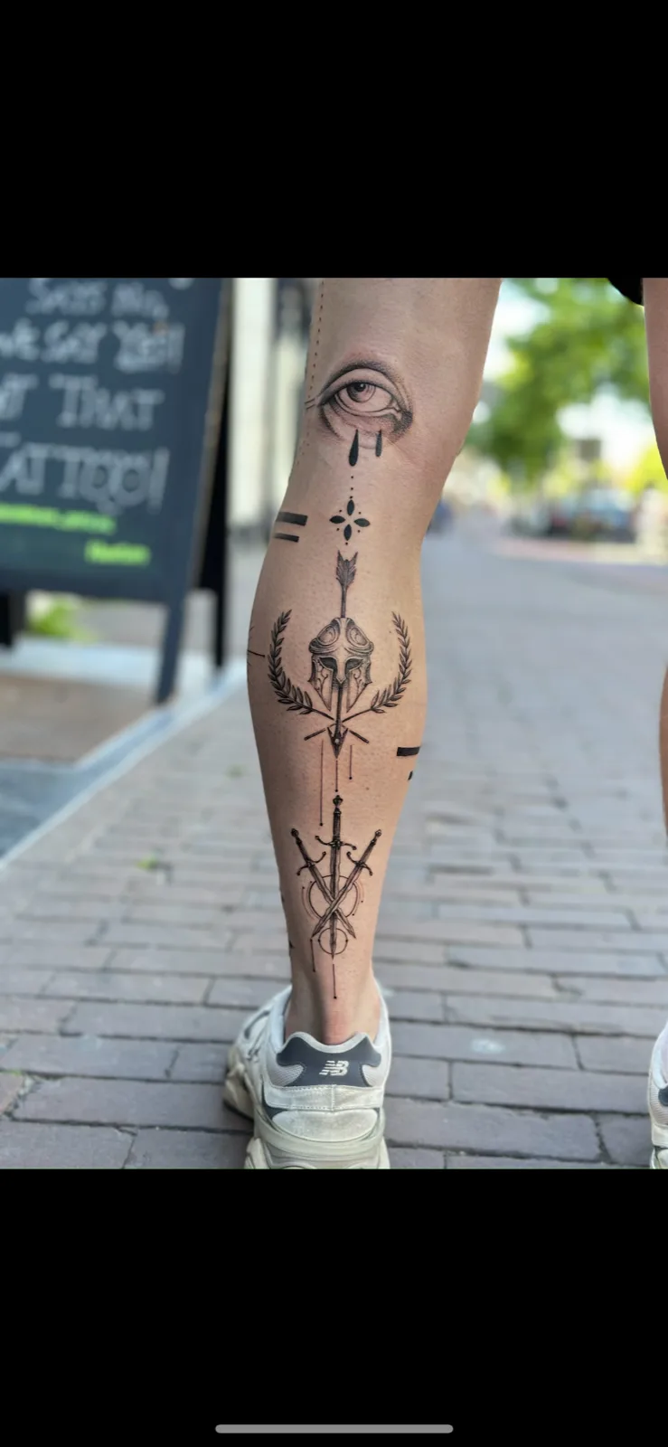 Abstract tattoo bij Tattoo Heaven