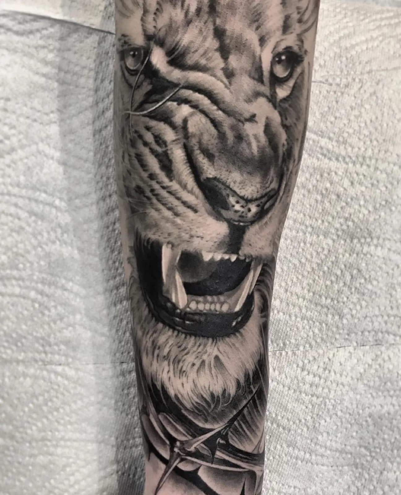 Werk van Ray Sebastian bij Tattoo Heaven