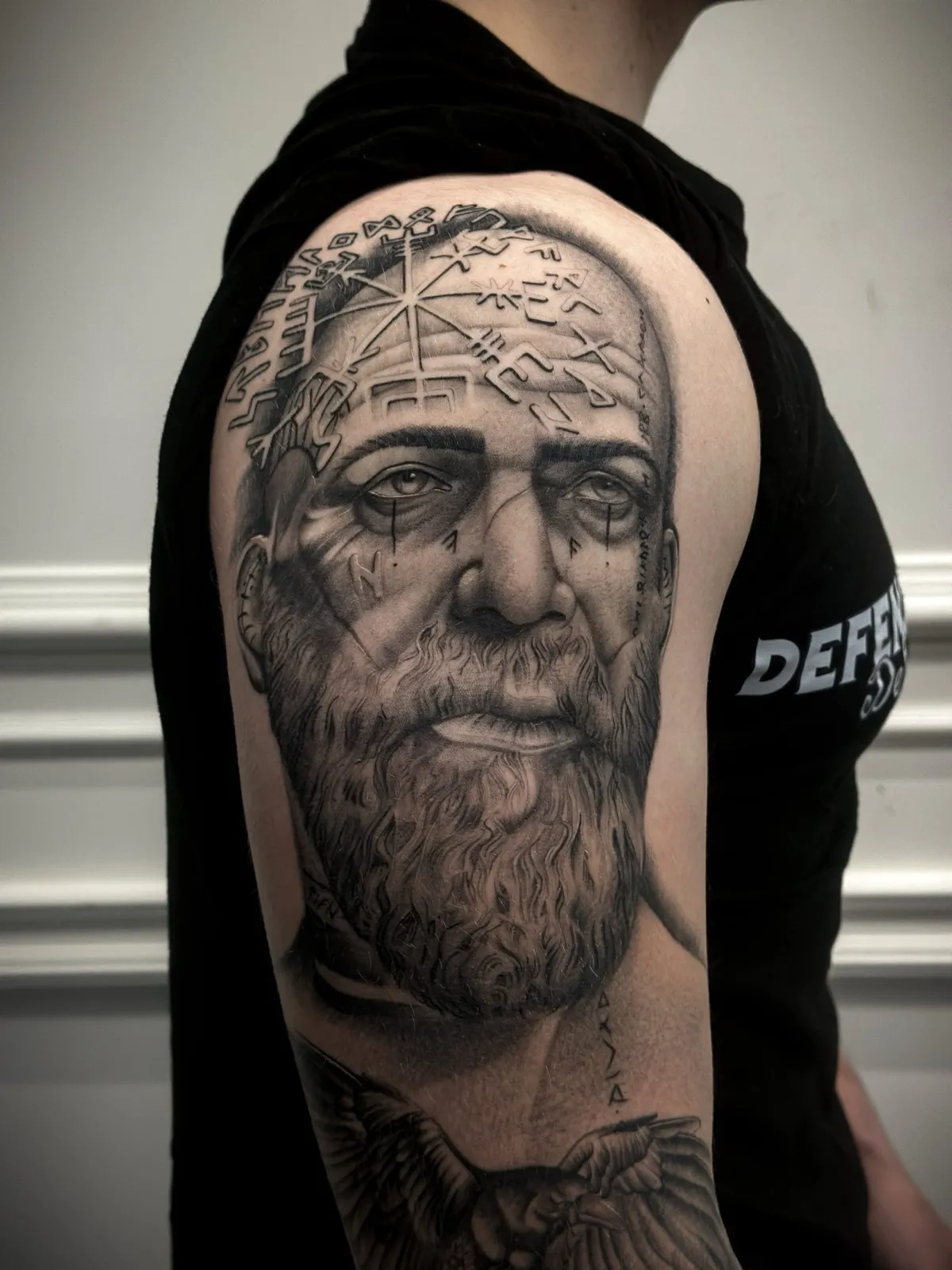 Black & Grey tattoo bij Tattoo Heaven