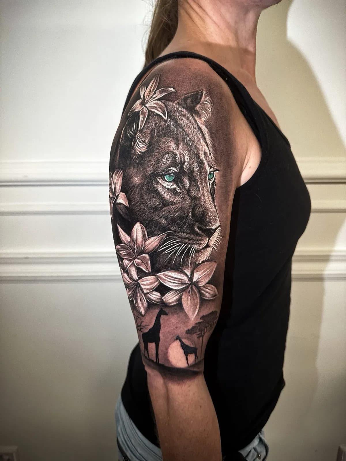 Black & Grey tattoo bij Tattoo Heaven