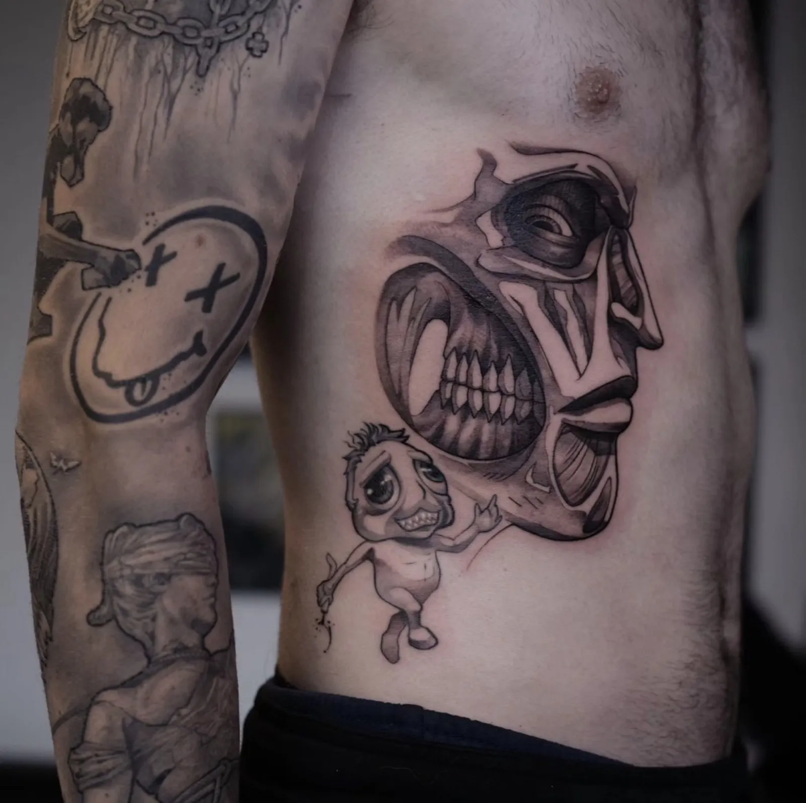 Black & Grey tattoo bij Tattoo Heaven