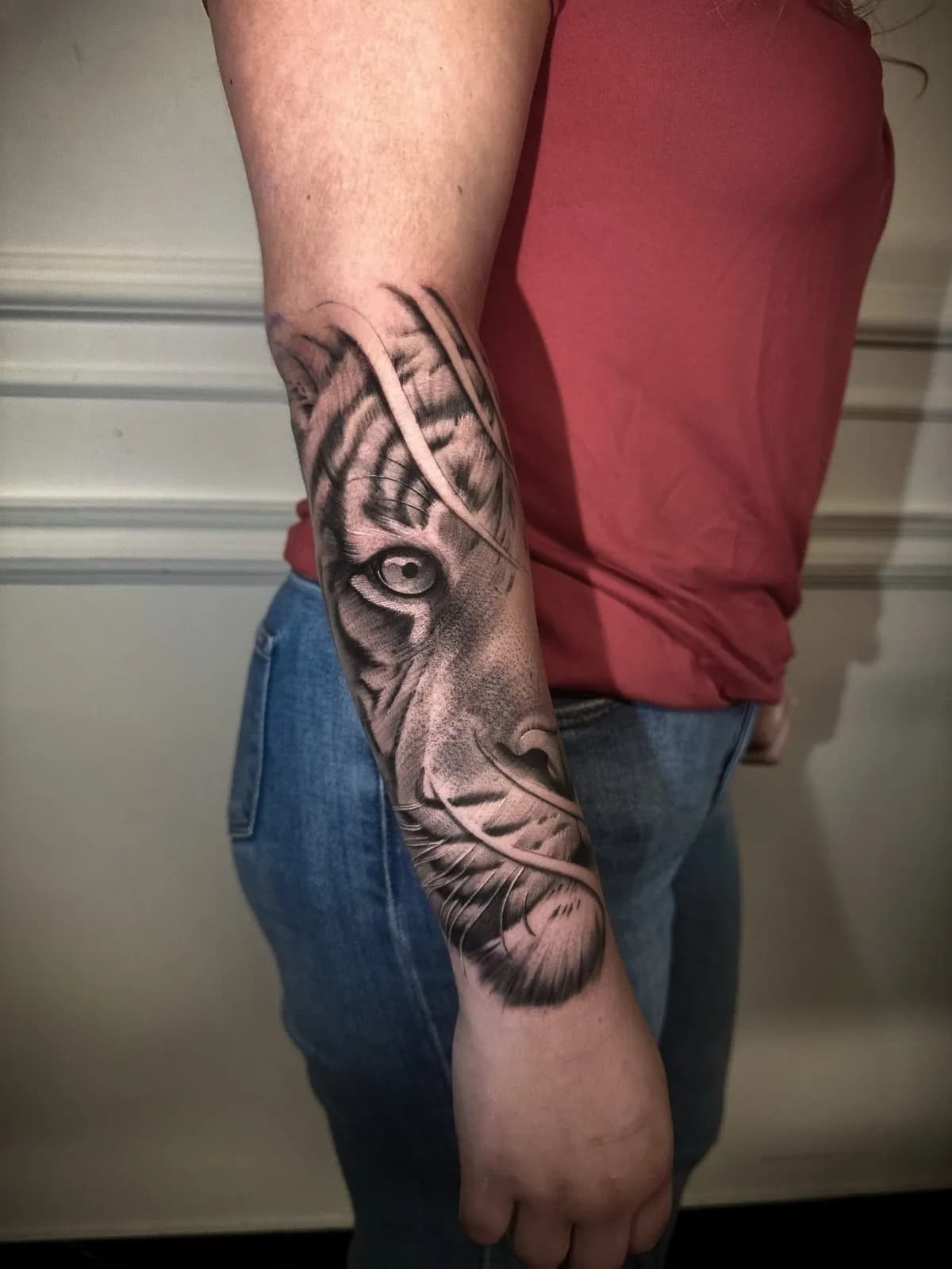 Black & Grey tattoo bij Tattoo Heaven