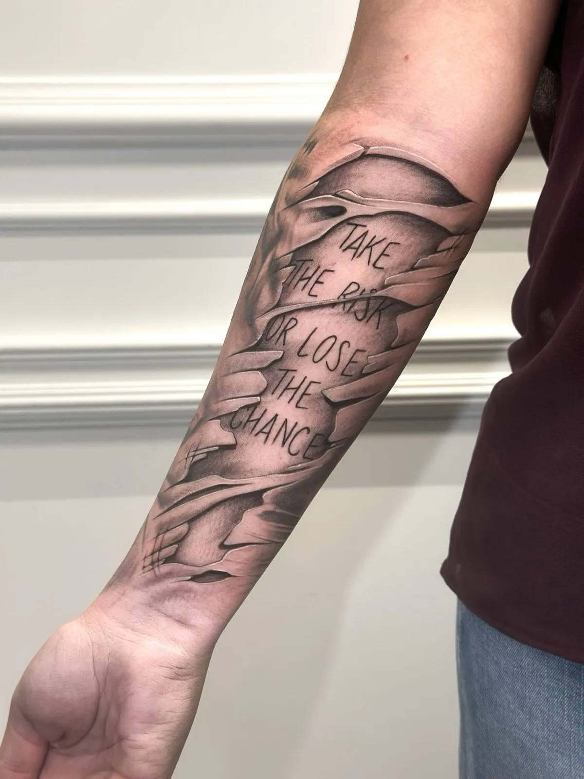 Black & Grey tattoo bij Tattoo Heaven