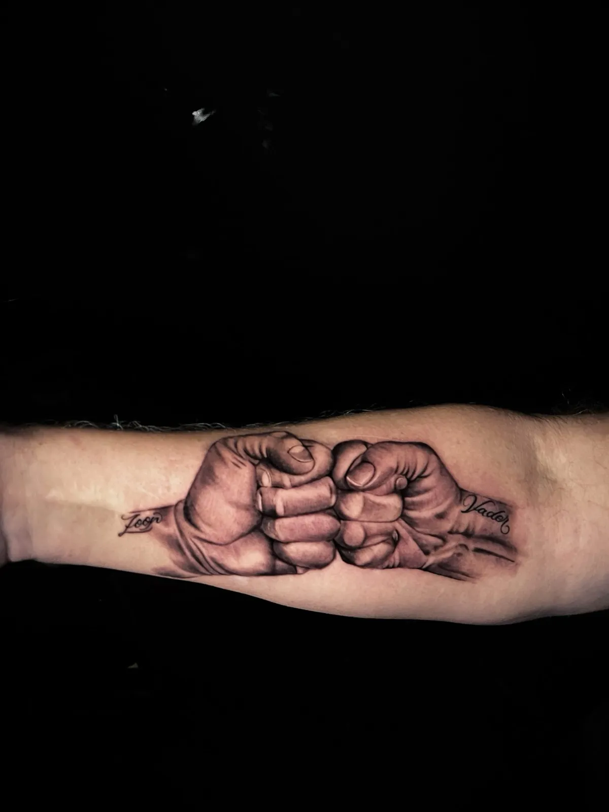 Black & Grey tattoo bij Tattoo Heaven