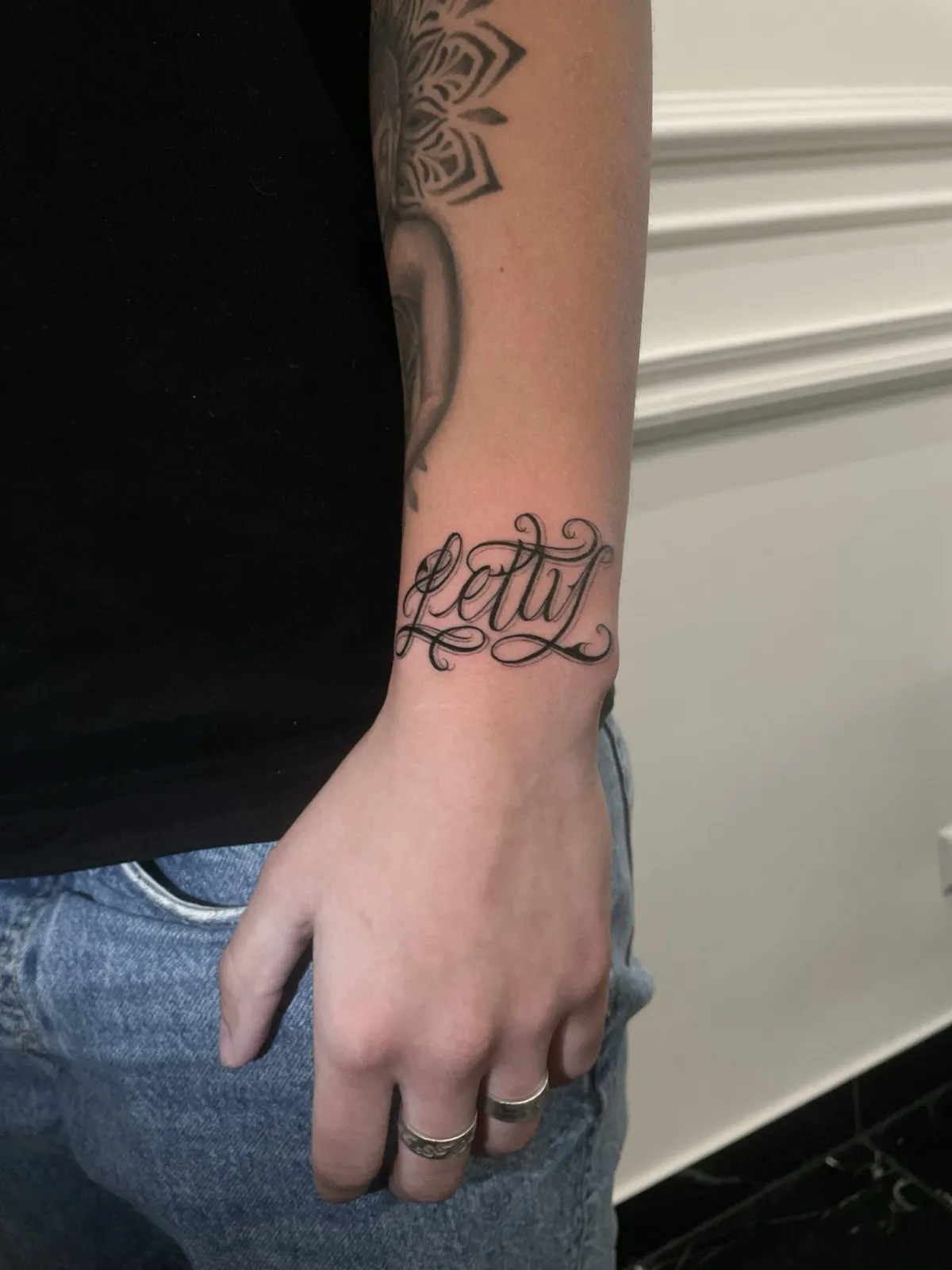 Lettering tattoo bij Tattoo Heaven
