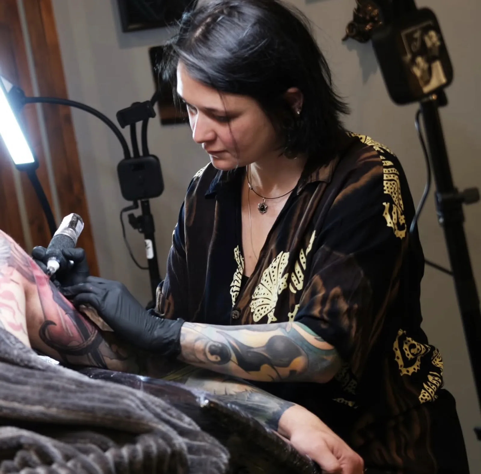 Jenya, tattoo-artiest bij Tattoo Heaven